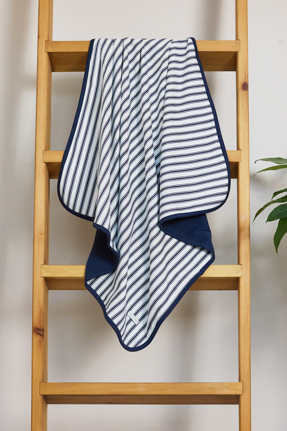 Jersey Blanket - Navy Stripe