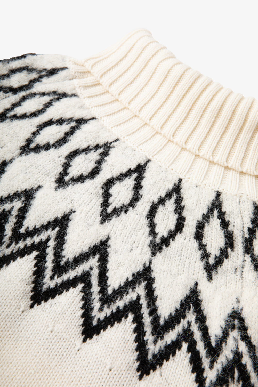 Ladies Digital Chunky Diamond Fairisle Jumper - Cream