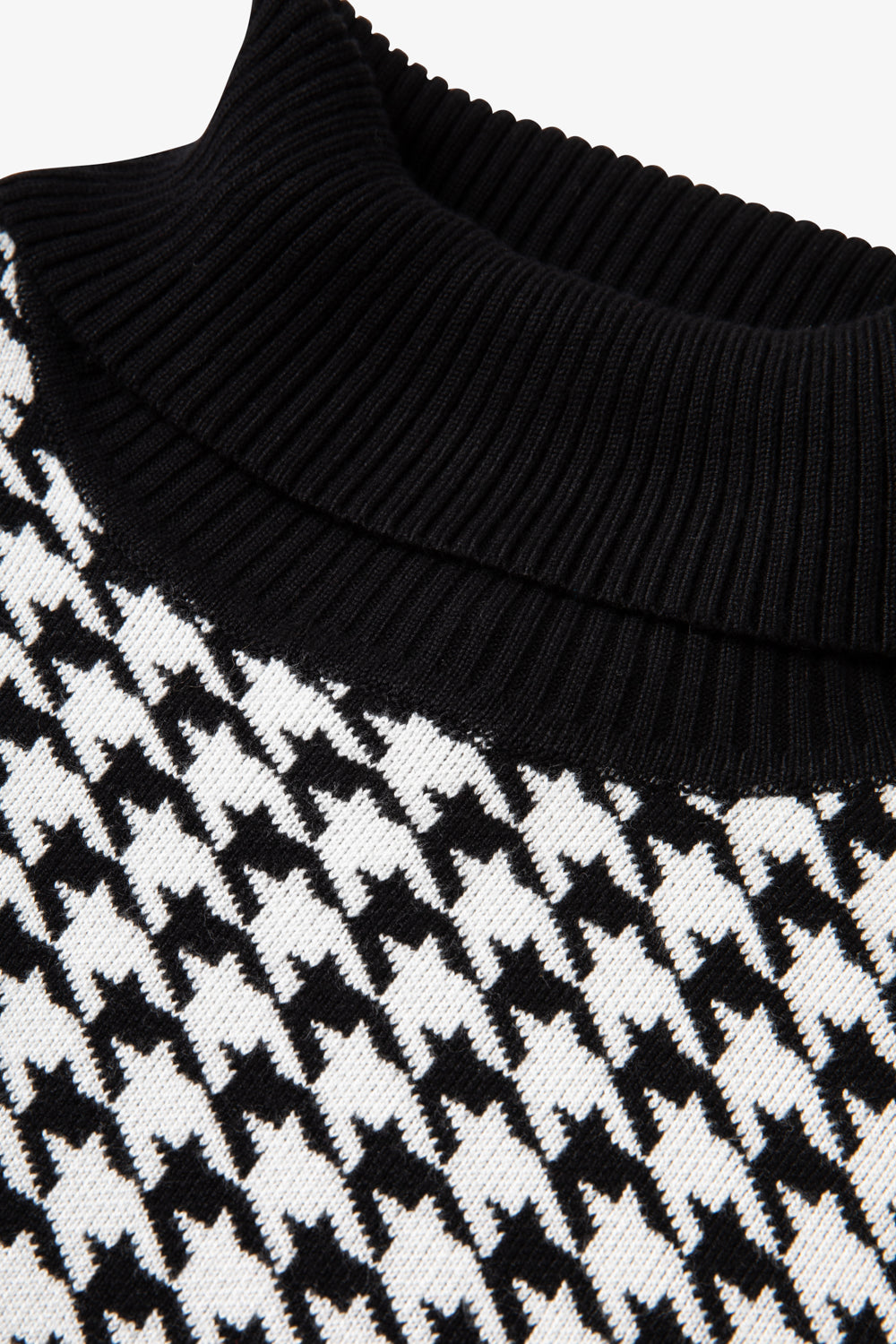 Ladies Smart Dogtoooth Knit Jumper - Black