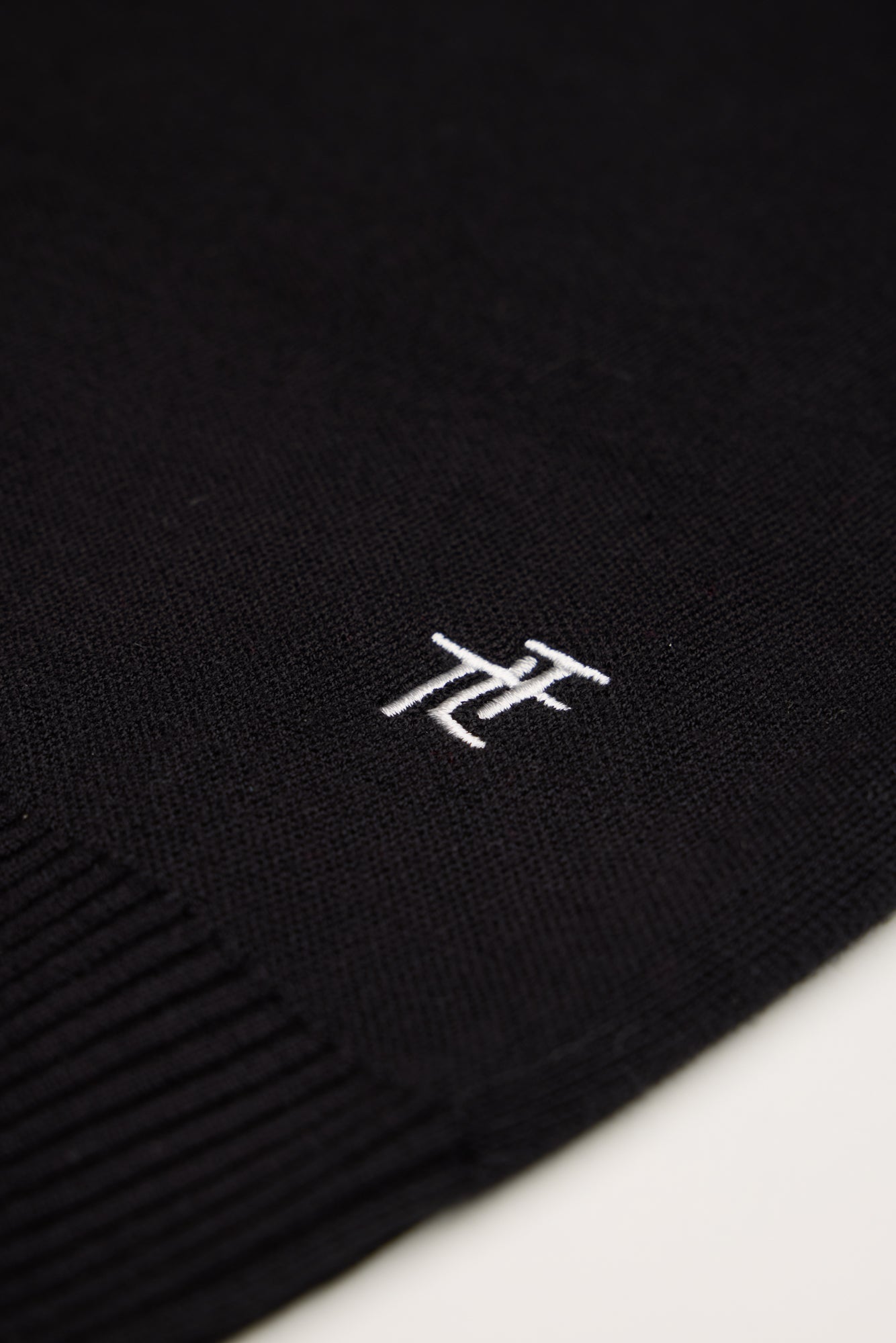 Black/ Cream Ladies Ski Text Jumper